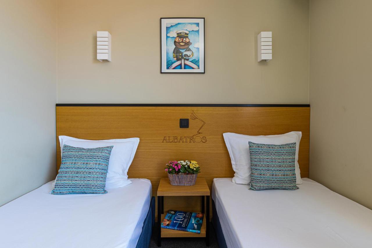 Hotel Albatros New Town Sozopol Bagian luar foto