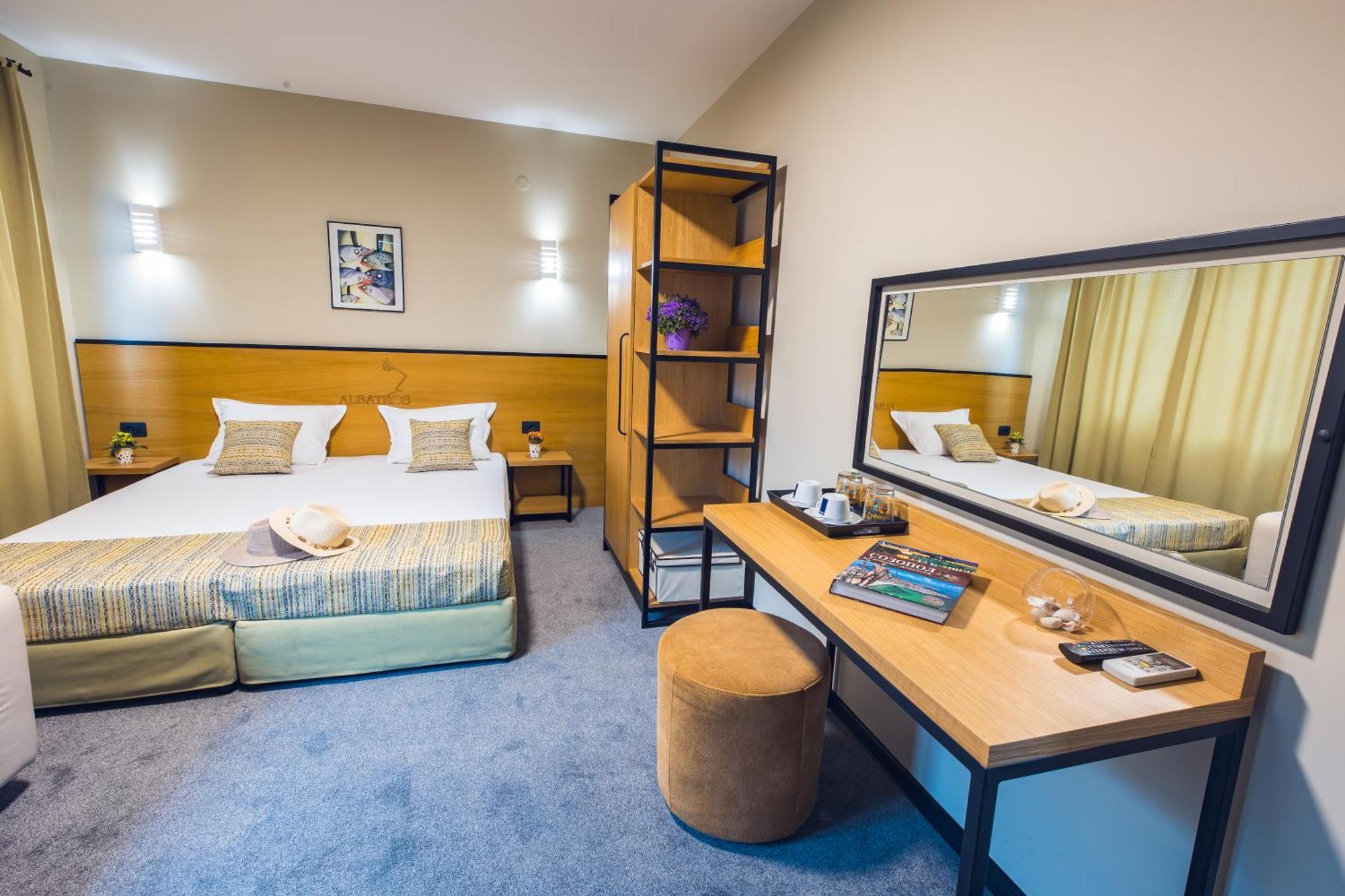 Hotel Albatros New Town Sozopol Bagian luar foto