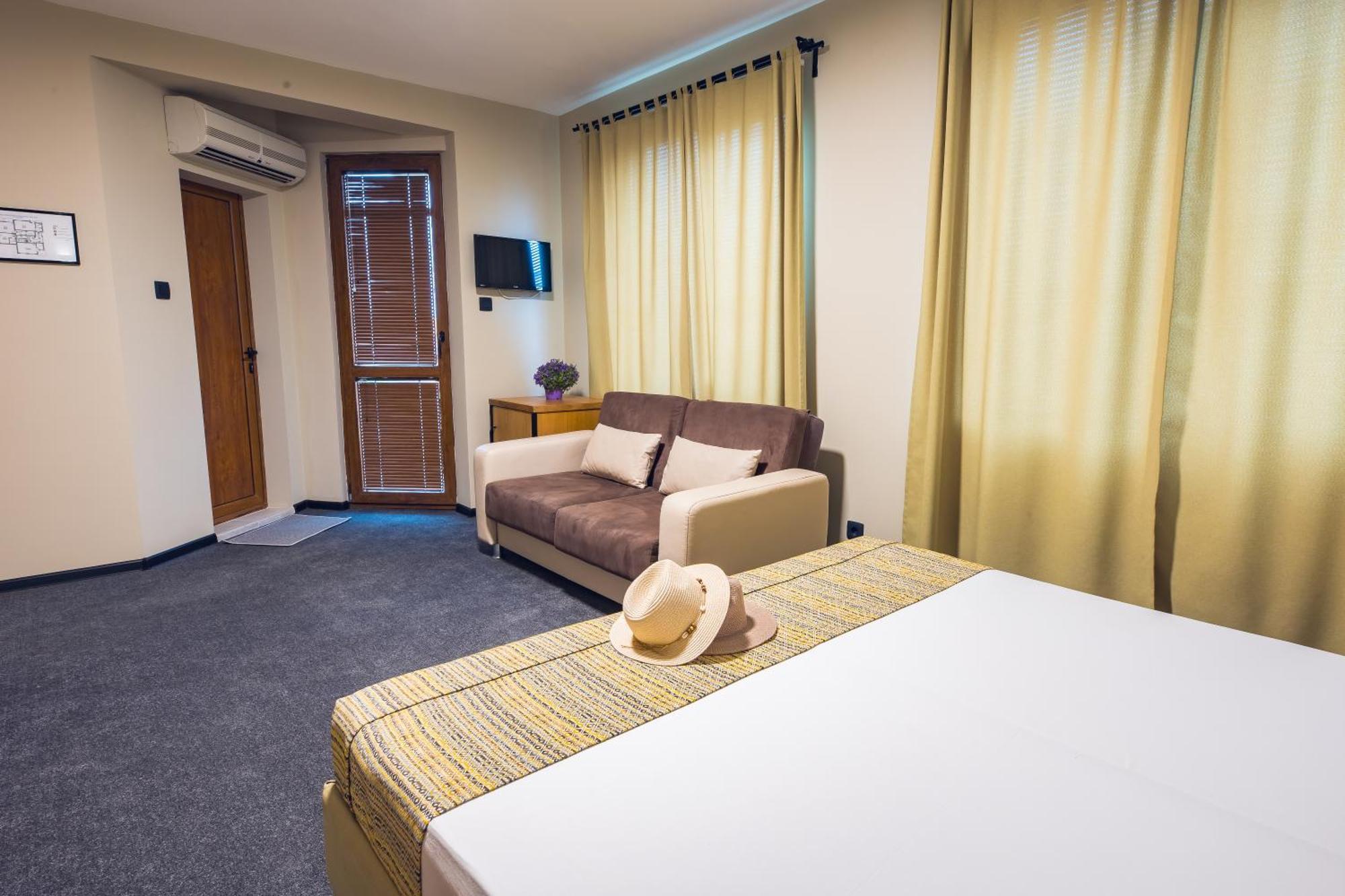Hotel Albatros New Town Sozopol Bagian luar foto